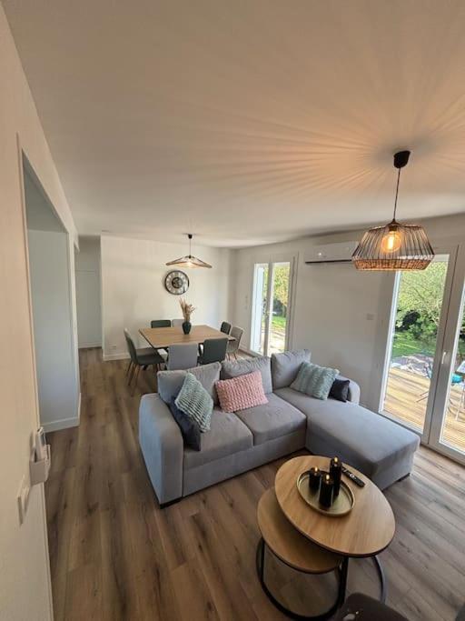 Maison, Pour Passer Un Merveilleux Sejour Meursac Luaran gambar