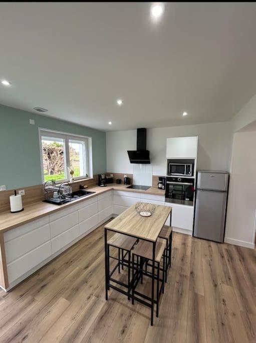Maison, Pour Passer Un Merveilleux Sejour Meursac Luaran gambar